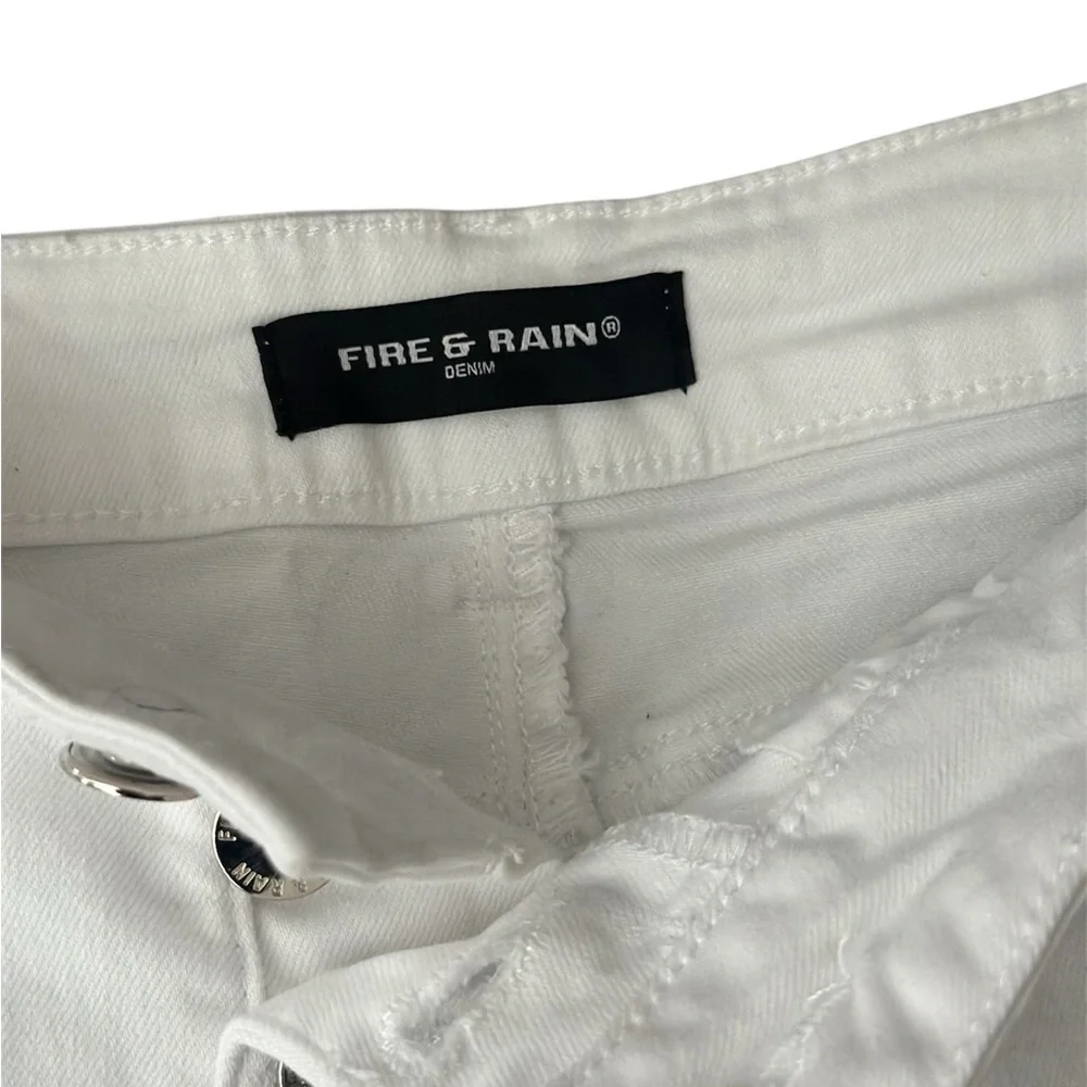 White high-waist denim shorts - Button Fly